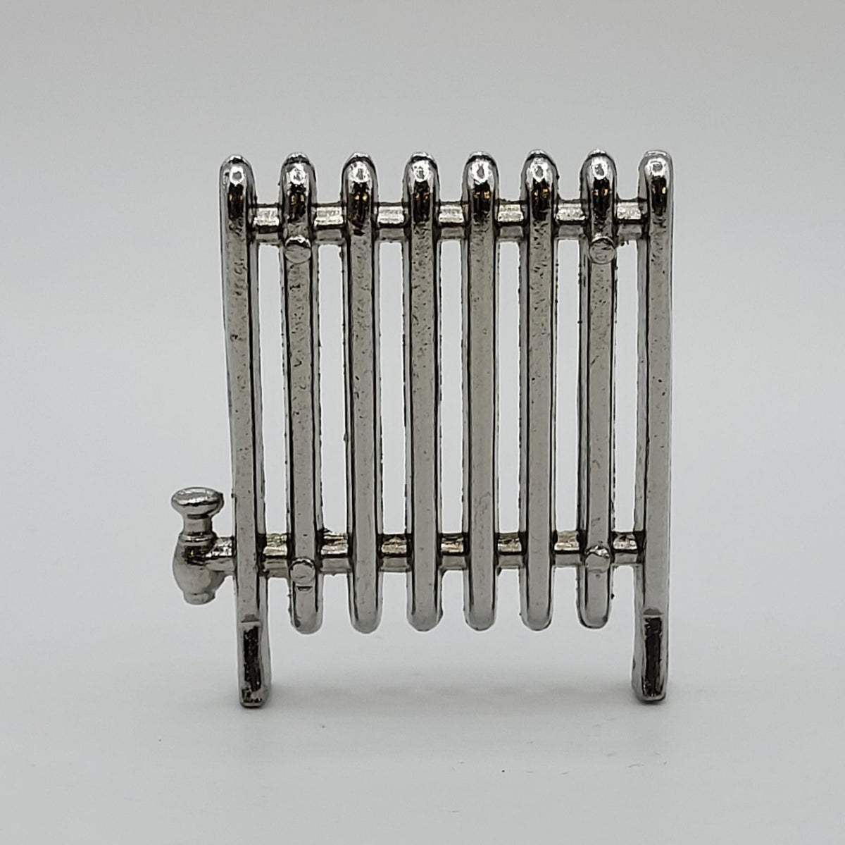 Miniature Radiator - Silver Metal - 1/12 Scale Dollhouse Miniature