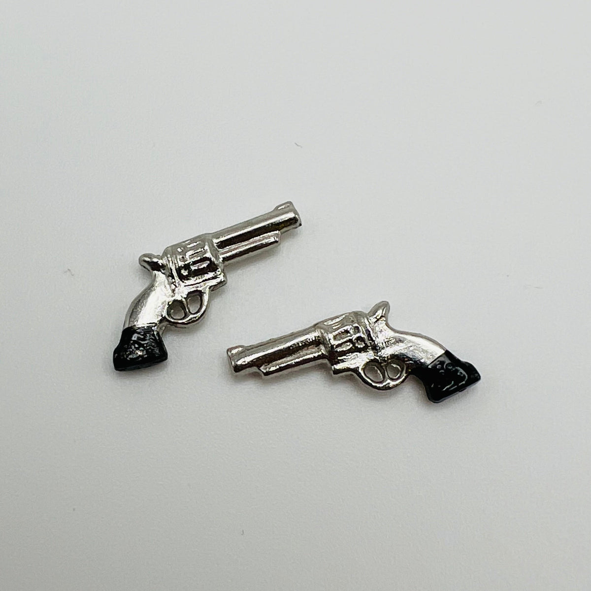 Set of 2 Pistols for Display - 1/12 Scale Dollhouse Miniature