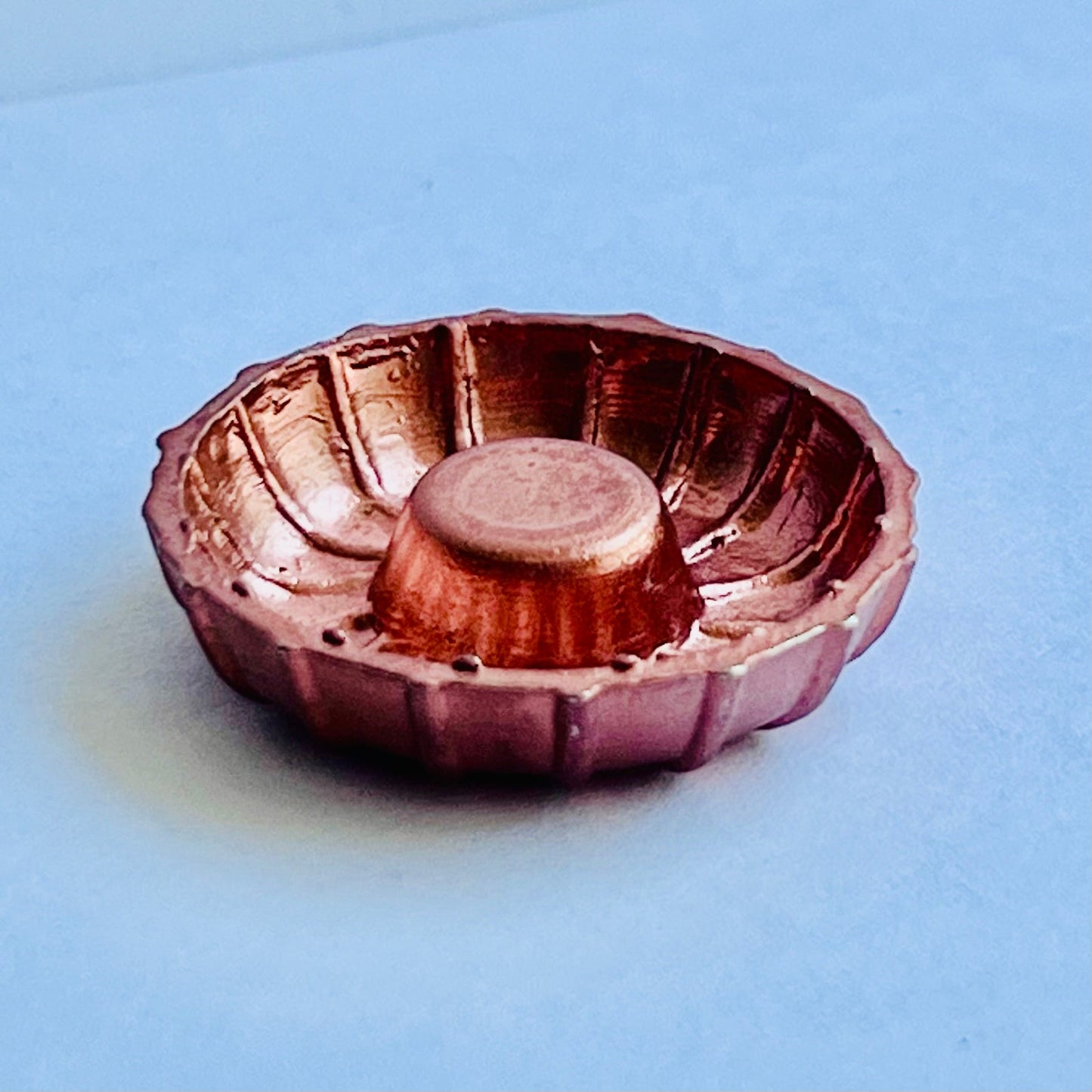 Bundt Cake Pan - Copper - 1/12 Scale Dollhouse Miniature