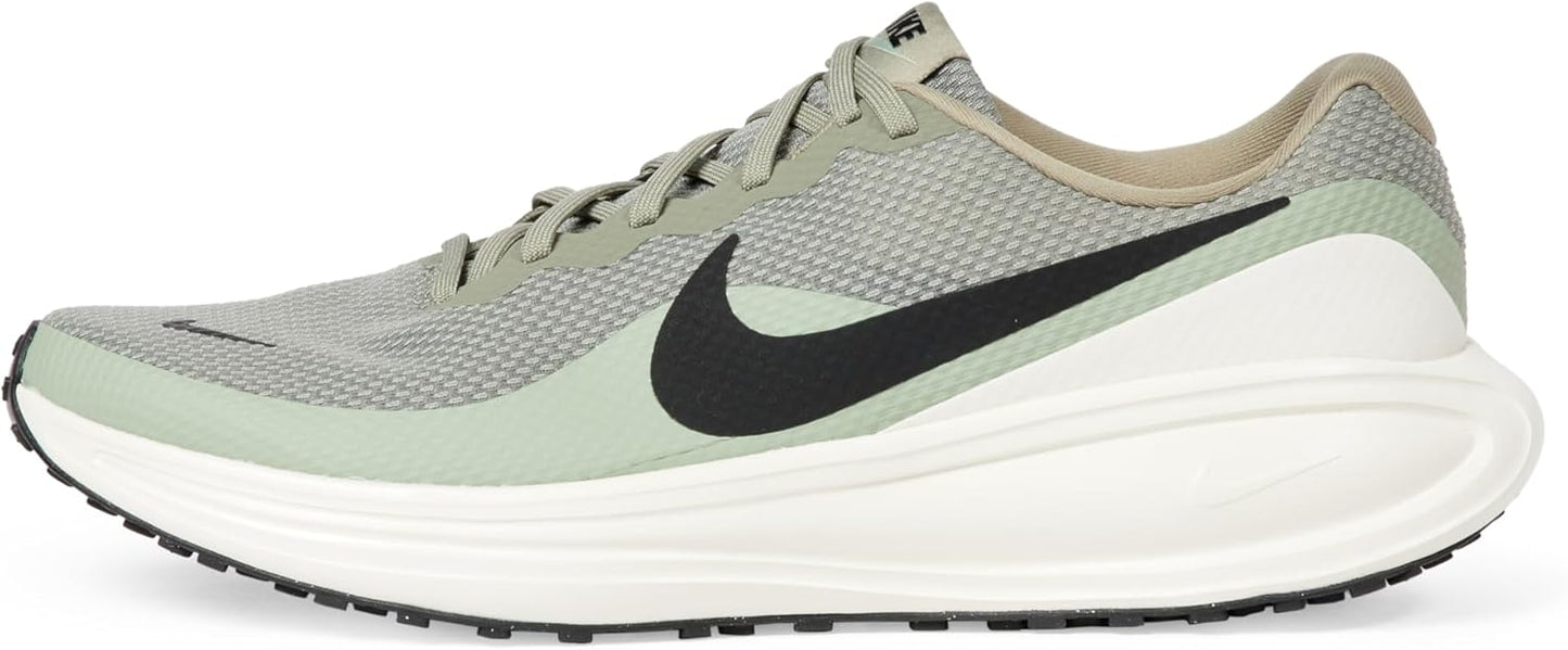 Nike Men's Revolution 8
