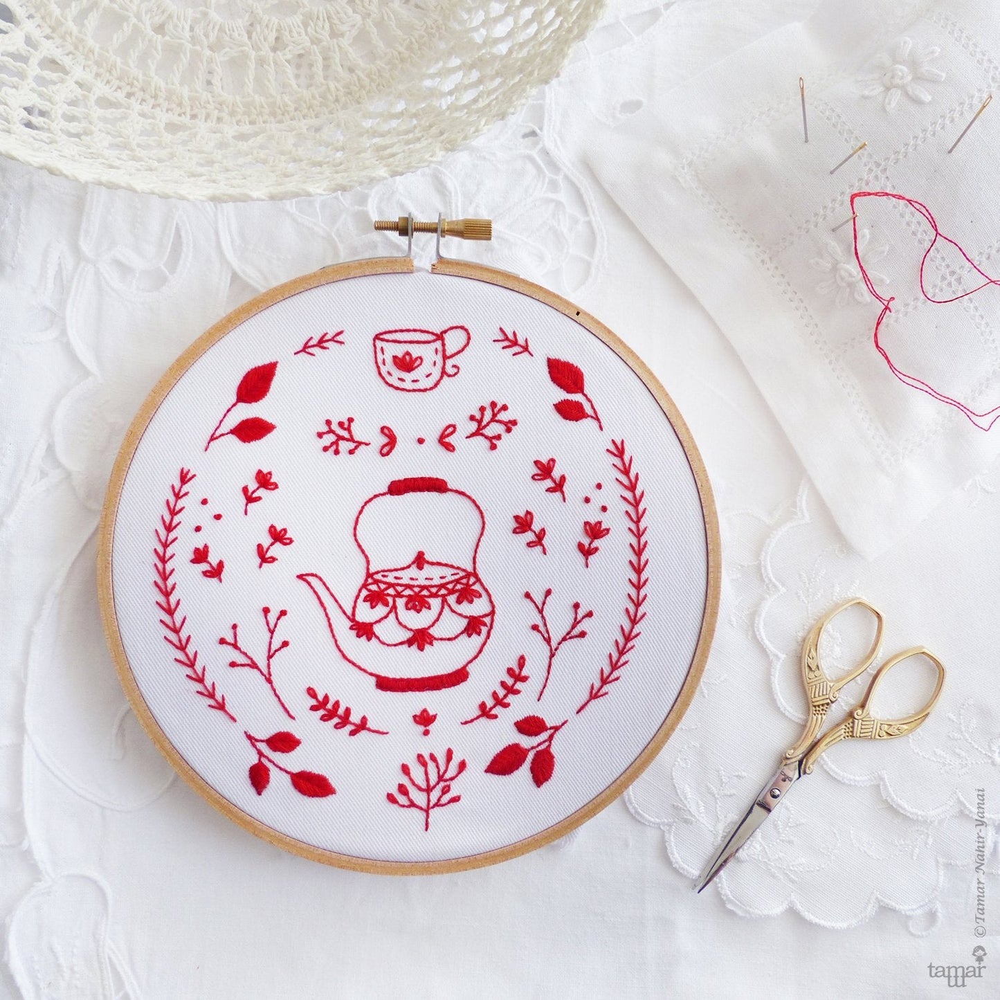 Antique Red Kettle 6" Embroidery Kit